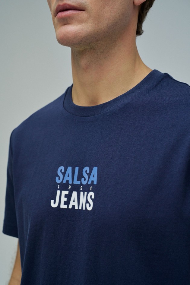 T-SHIRT WITH BRANDING