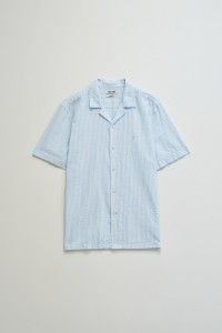 SHORT-SLEEVED SHIRT