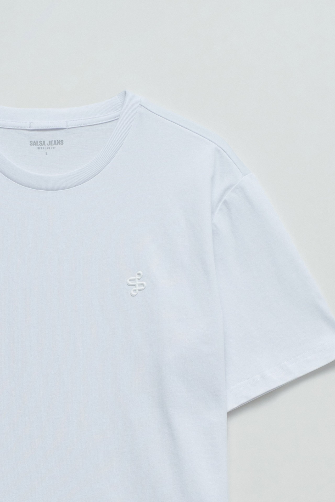 T-SHIRT COM BRANDING