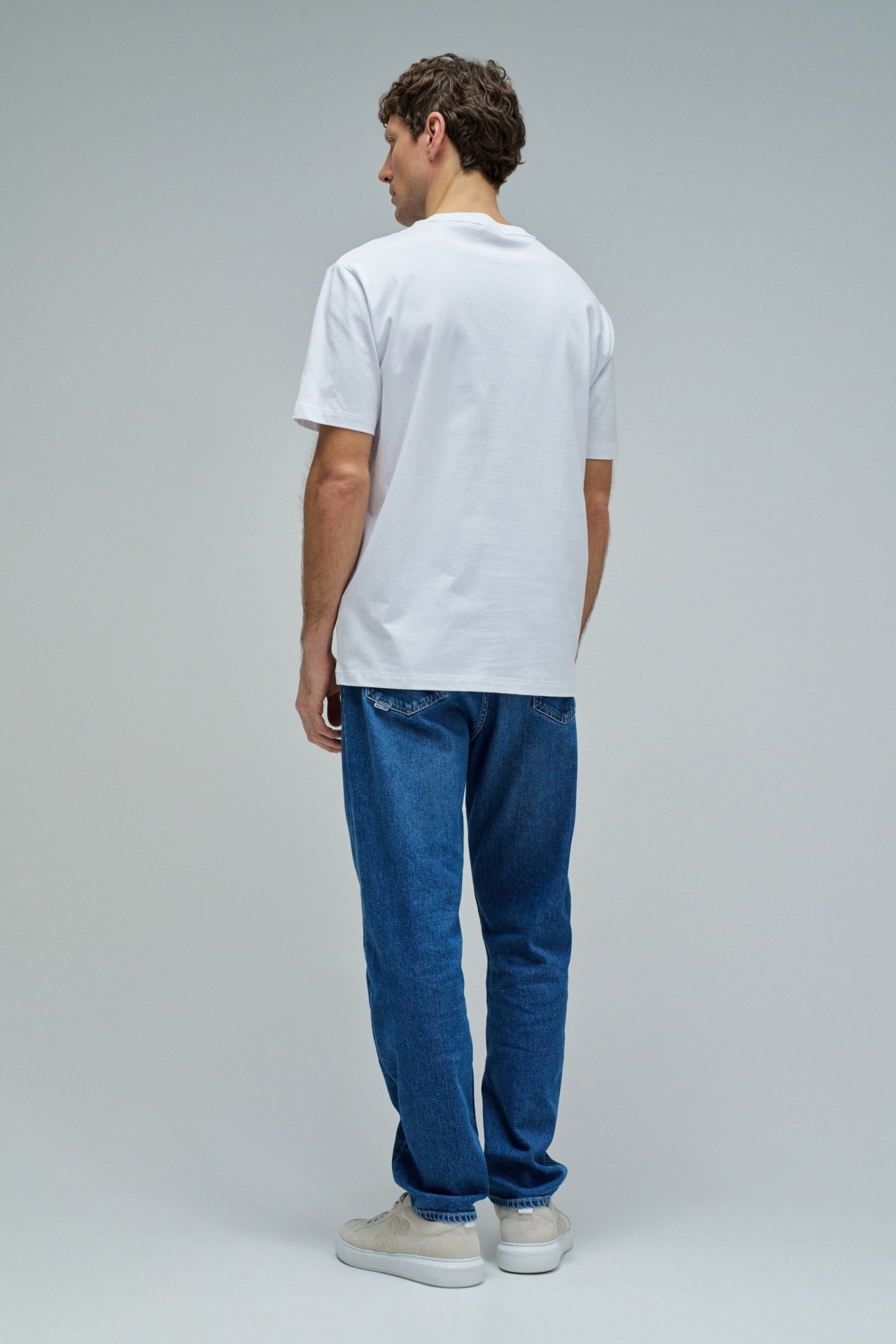 T-SHIRT COM BRANDING