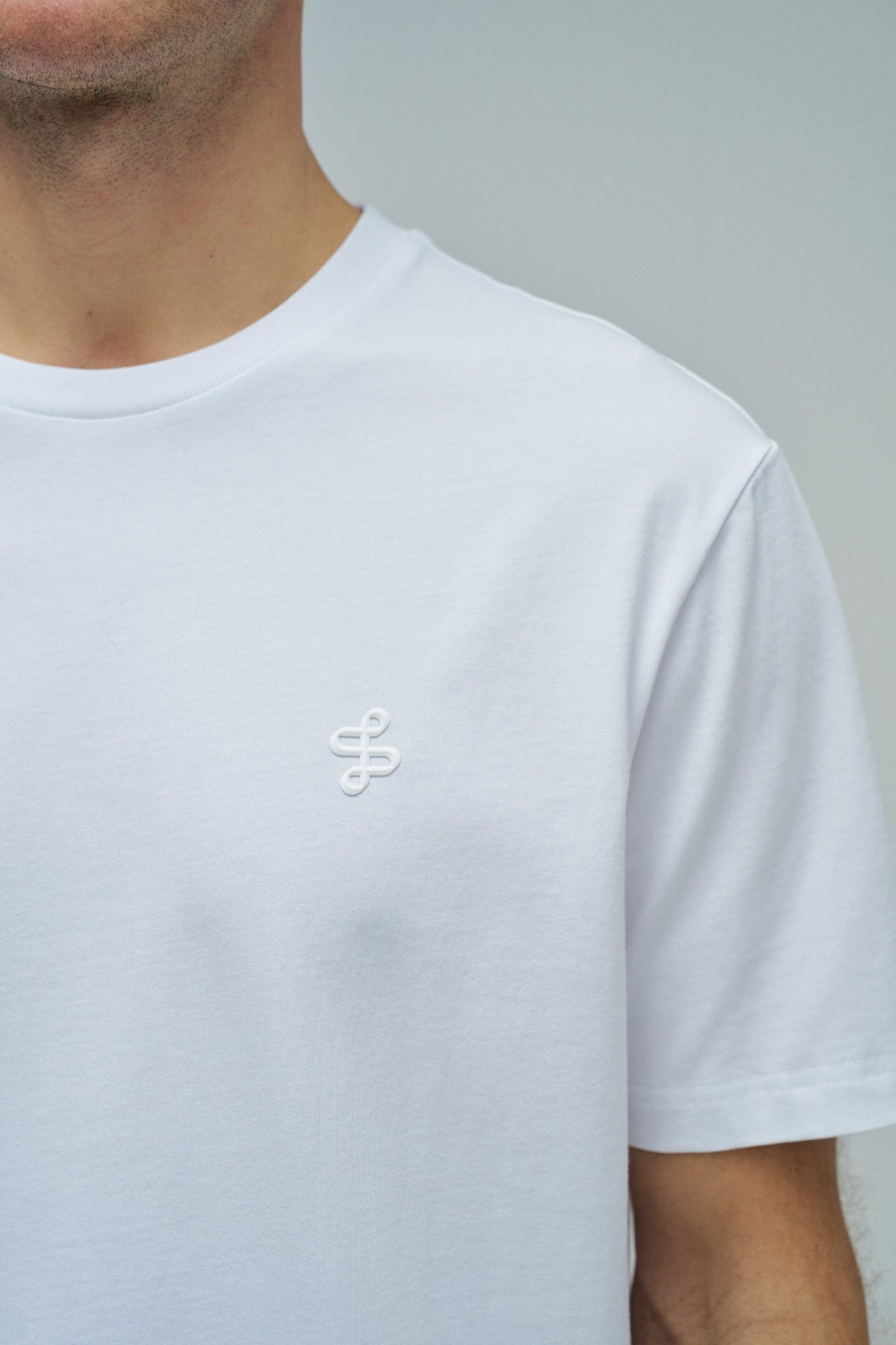 T-SHIRT COM BRANDING