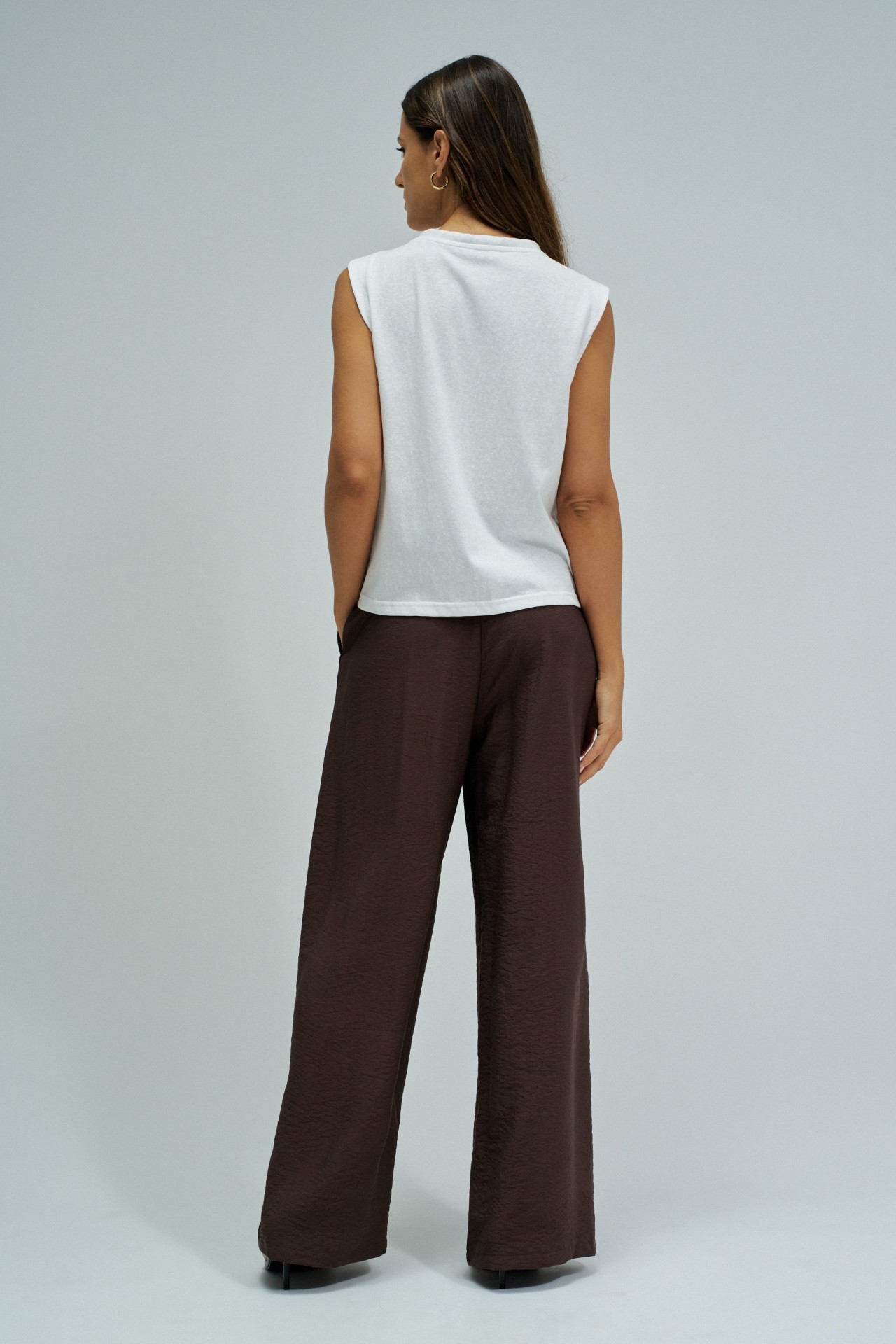 T-SHIRT CON PA�UELO