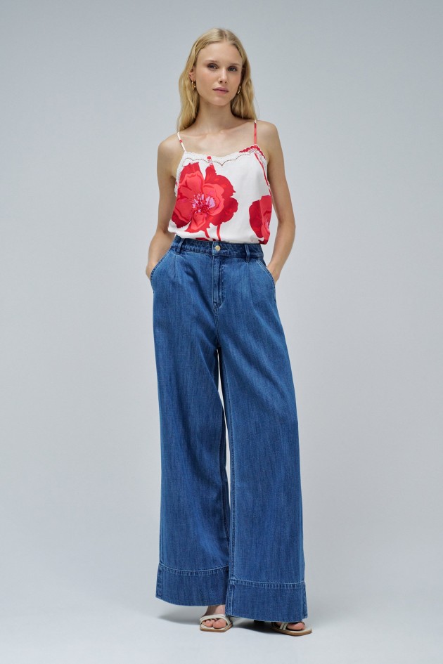 TOP COM PADRÃO FLORAL