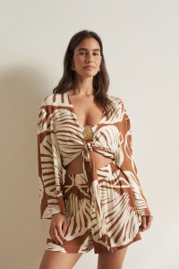 BLUSE MIT KNOTEN