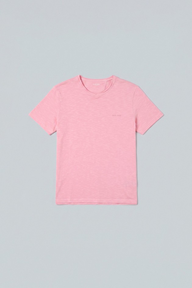 T-SHIRT AVEC TEINTURE ET MARQUAGE