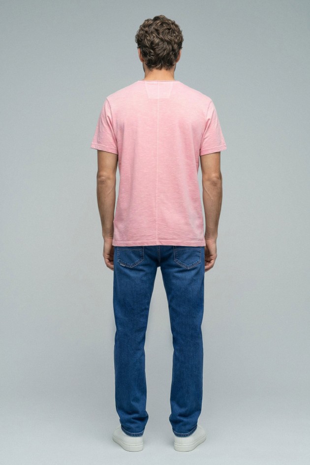 T-SHIRT AVEC TEINTURE ET MARQUAGE
