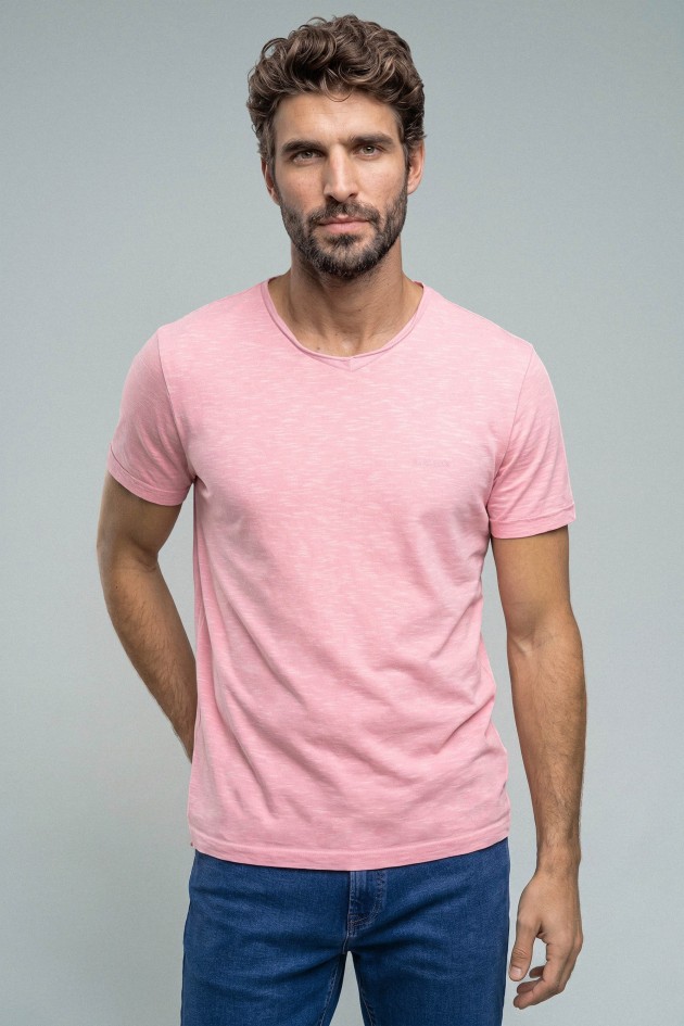 T-SHIRT AVEC TEINTURE ET MARQUAGE