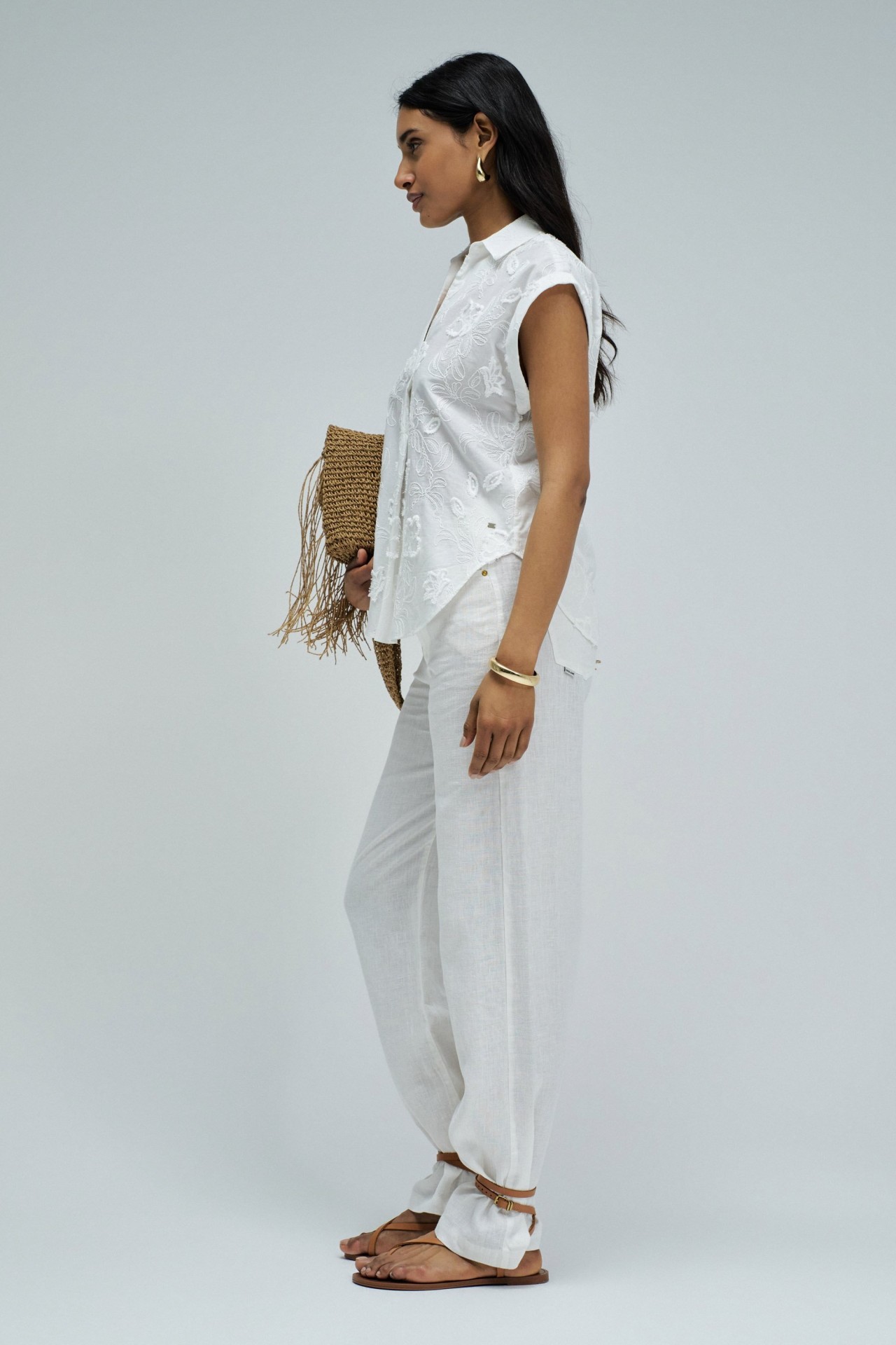 SHIRT WITH EMBROIDERY