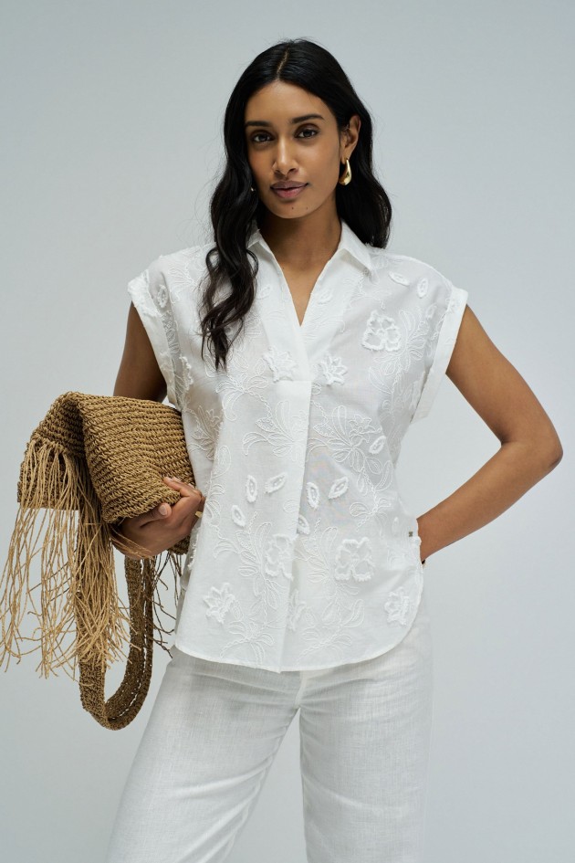 SHIRT WITH EMBROIDERY