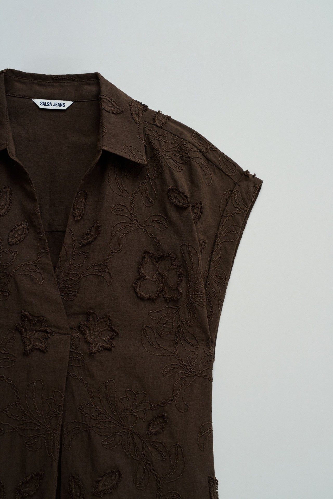 SHIRT WITH EMBROIDERY