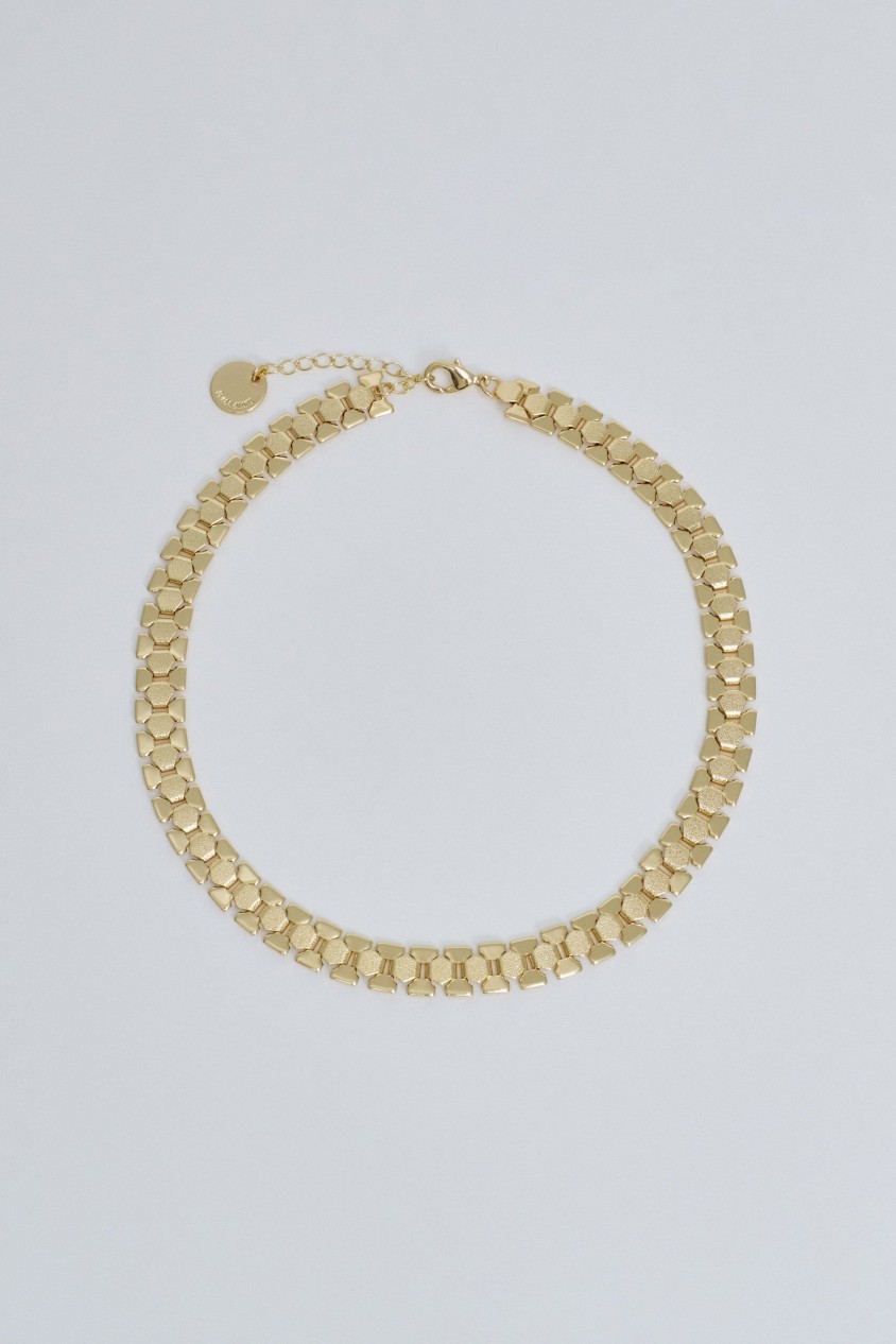 COLLIER COURT EN CHA�NE