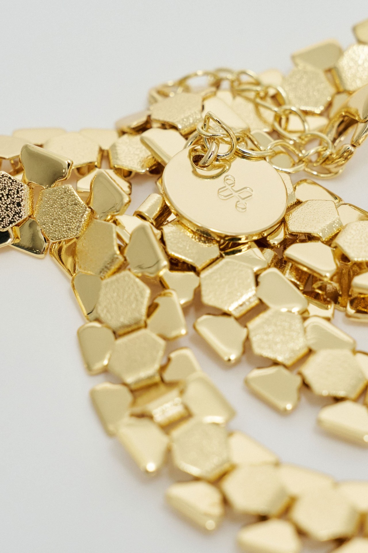 COLLIER COURT EN CHA�NE