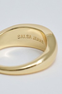 RING MET GLINSTEREN STEEN