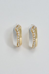 HOOP EARRINGS WITH SHINY STONES