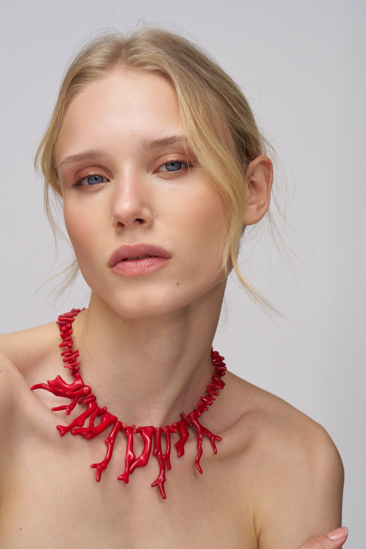 KORTE KETTING MET STEENEN