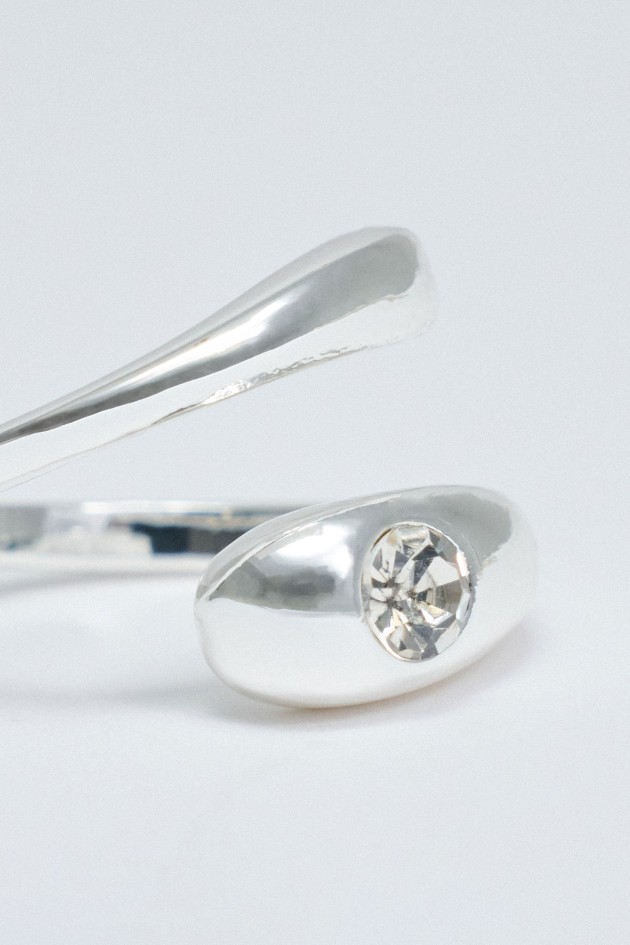 RING WITH CROSS EFFECT AND SHINY STONE