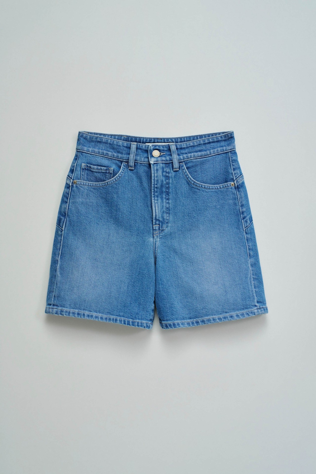 FAITH PUSH IN SHORTS