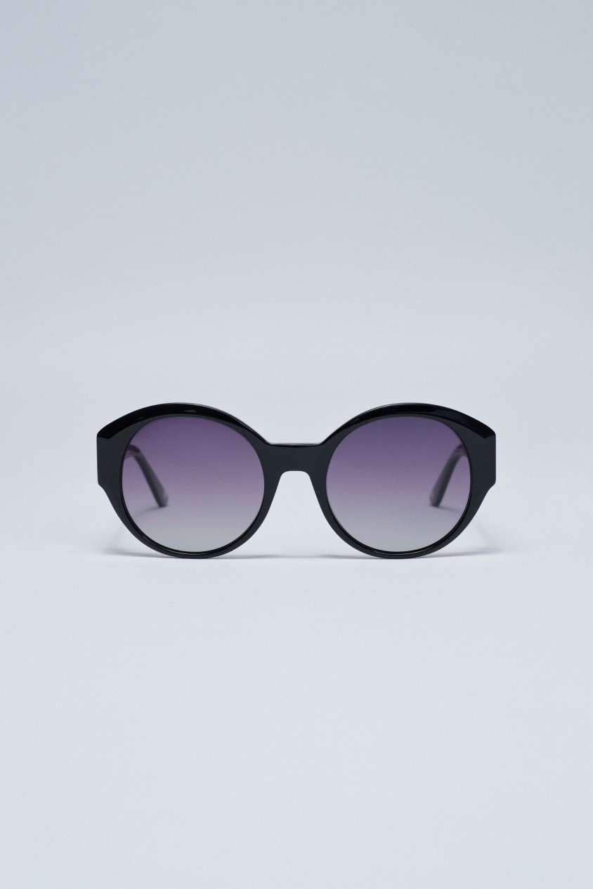 SLEEK SUNGLASSES