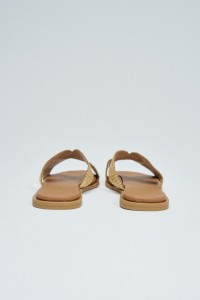 PLATTE RAFFIA SANDALEN