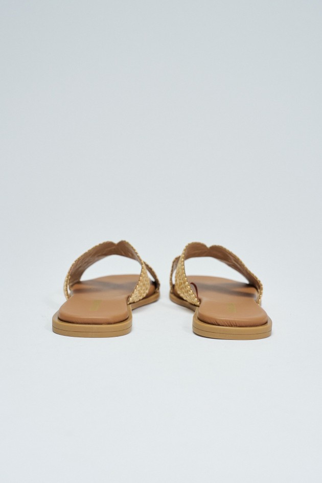 FLAT RAFFIA SANDALS