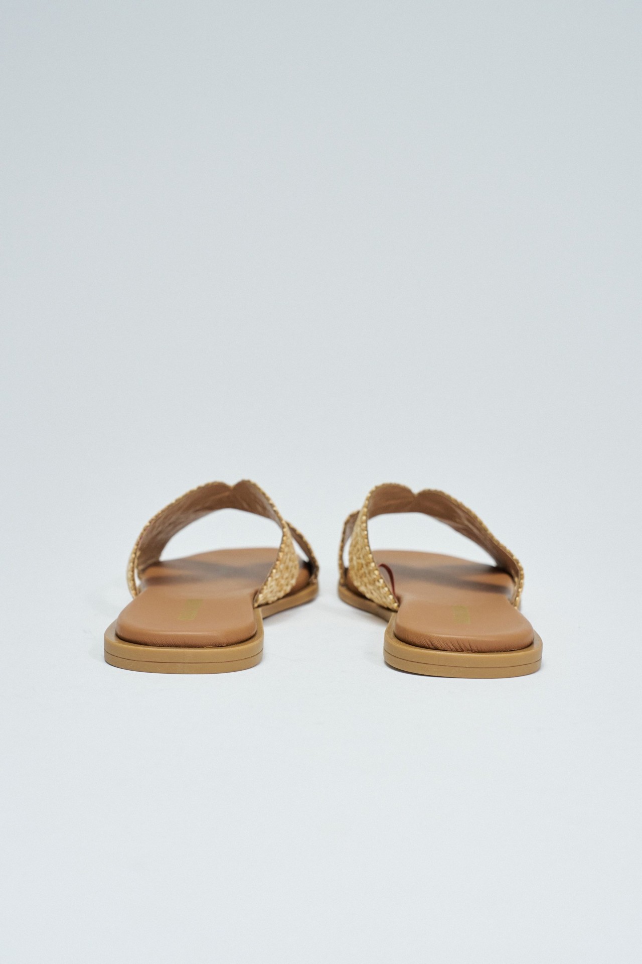 SANDALIAS PLANAS DE RAFIA