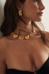 SHELL NECKLACE