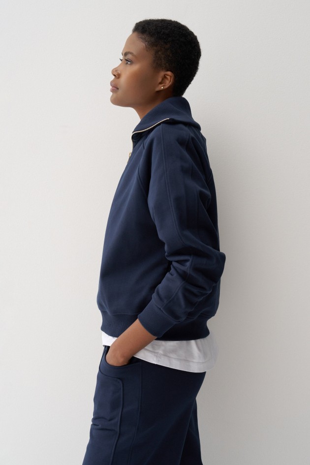 SUDADERA CON MEDIO CIERRE