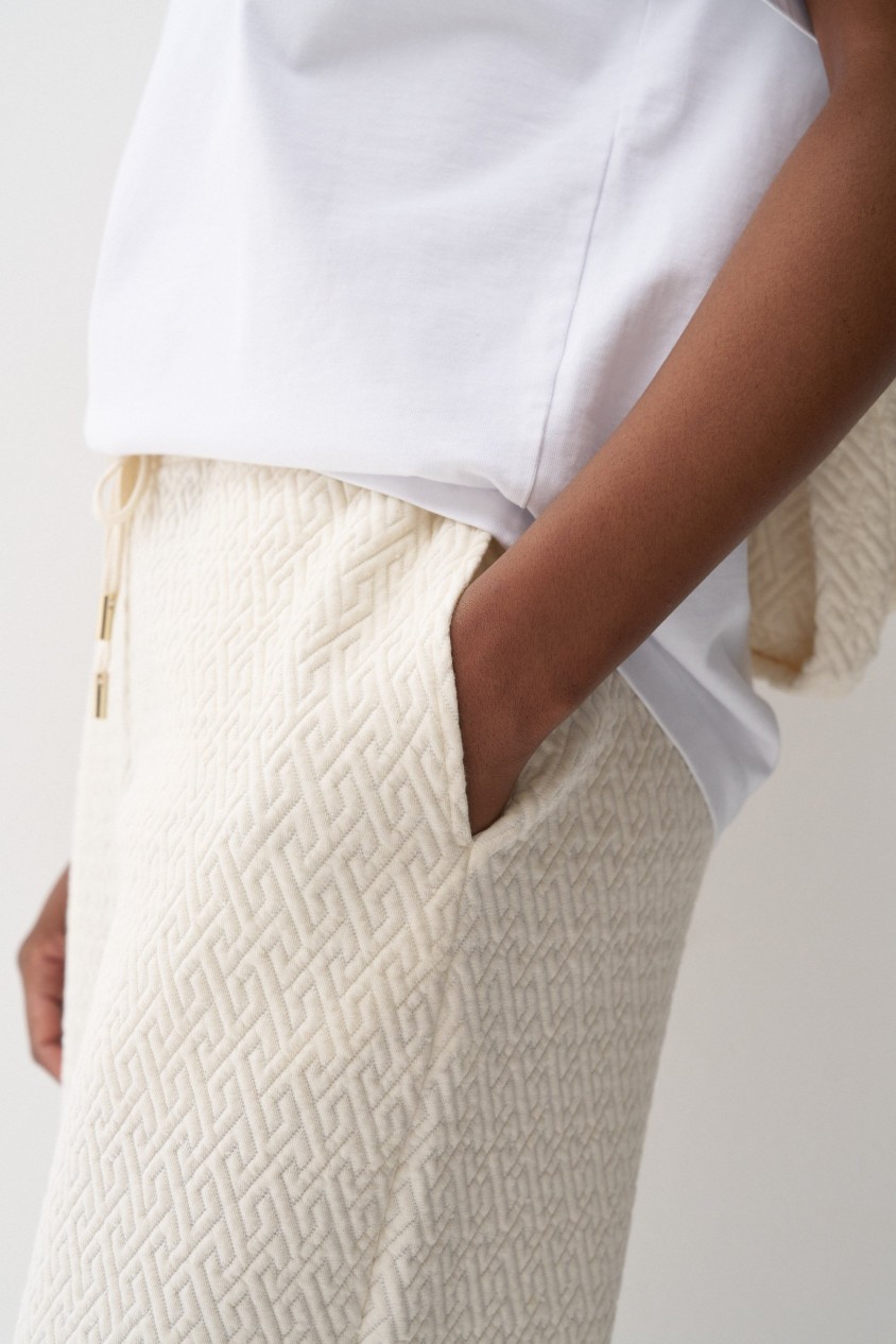 CALÇAS JOGGERS COM JACQUARD
