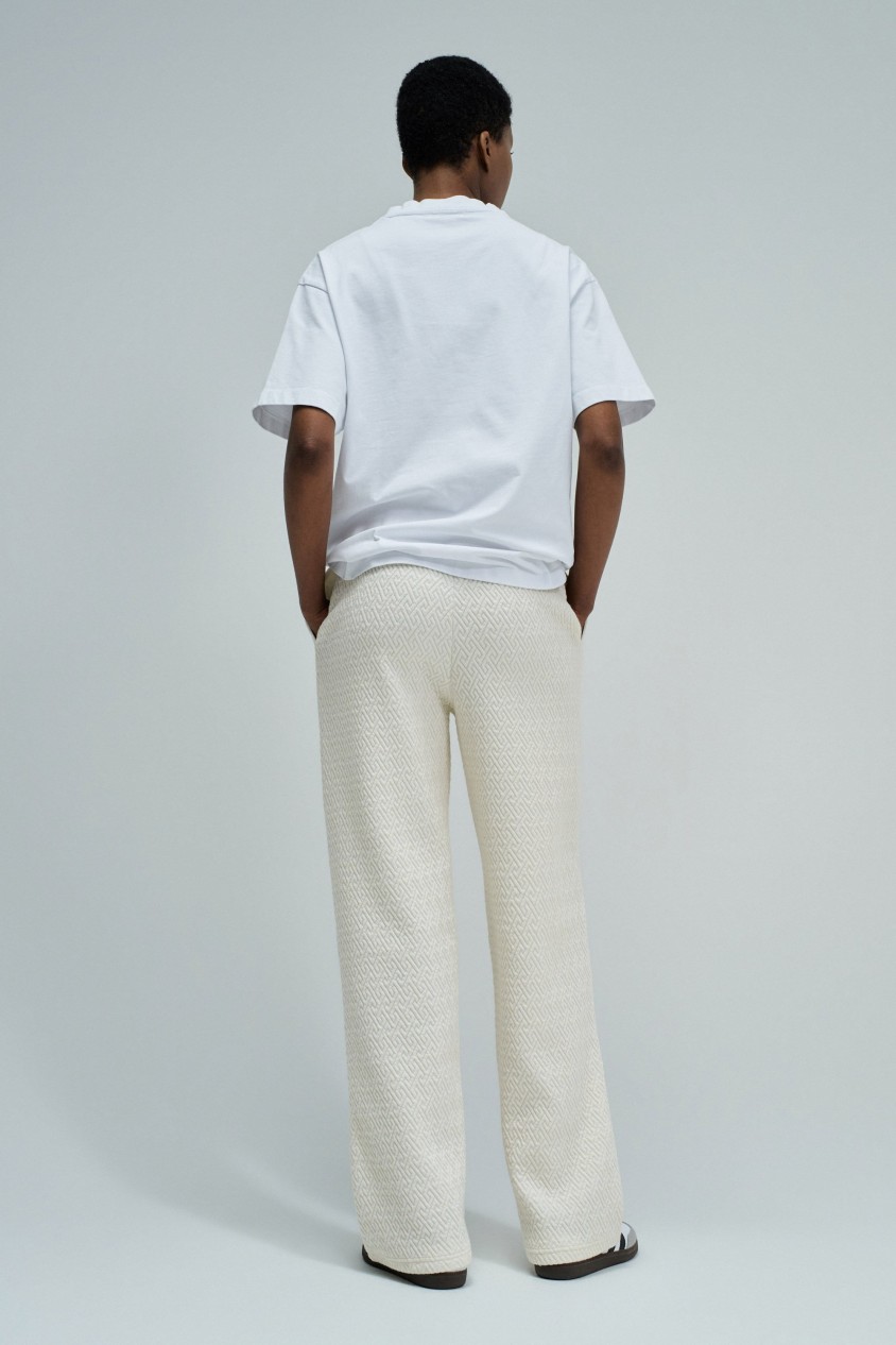 CALÇAS JOGGERS COM JACQUARD