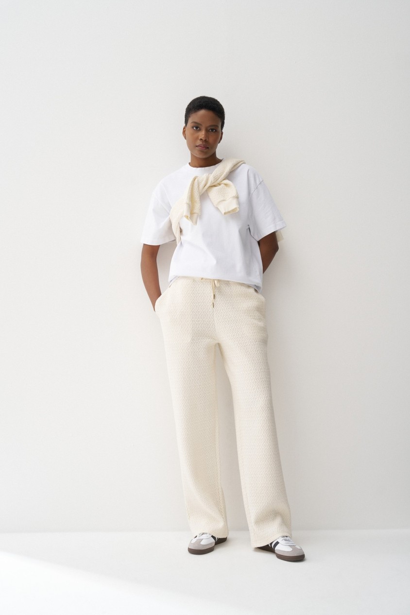 CALÇAS JOGGERS COM JACQUARD