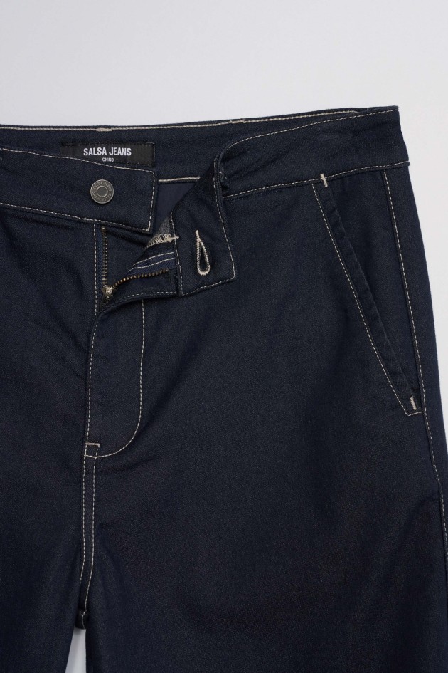 STRAIGHT-LEG CHINO