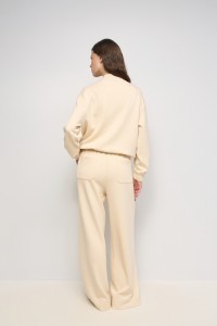 CHAQUETA DE PUNTO CON EFECTO ABULLONADO