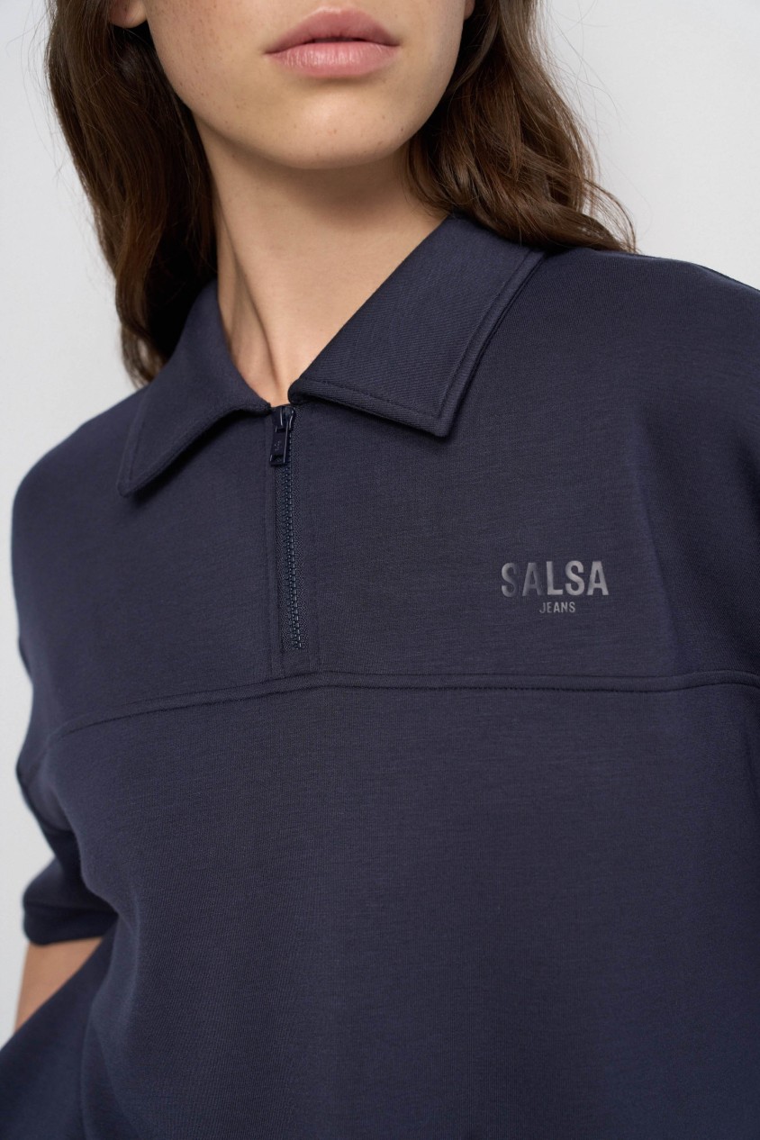 POLO CON EFECTO ABULLONADO
