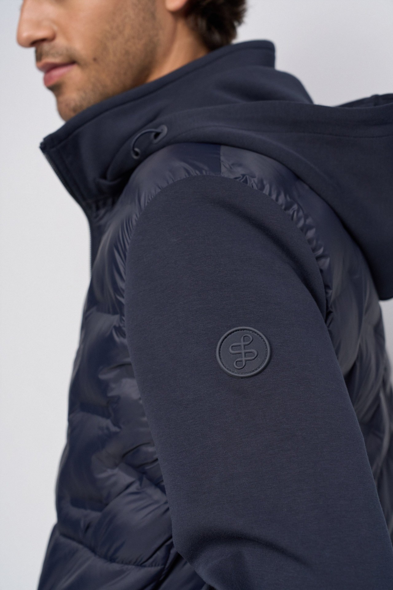 VESTE AVEC M�LANGE DE MATI�RES