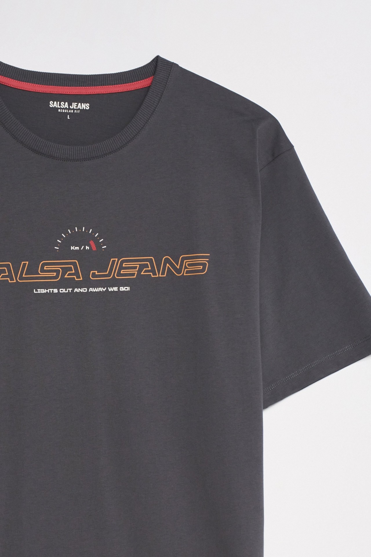 T-SHIRT WITH BRANDING