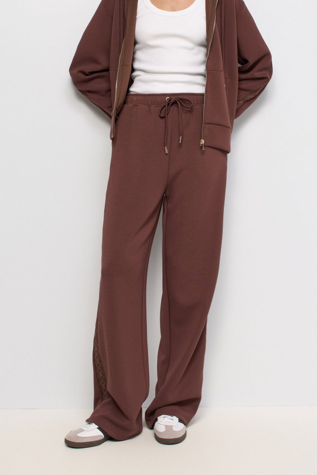PANTALONES JOGGER DE PUNTO
