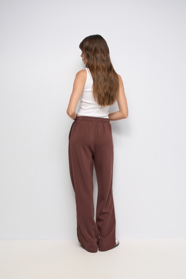 PANTALONES JOGGER DE PUNTO
