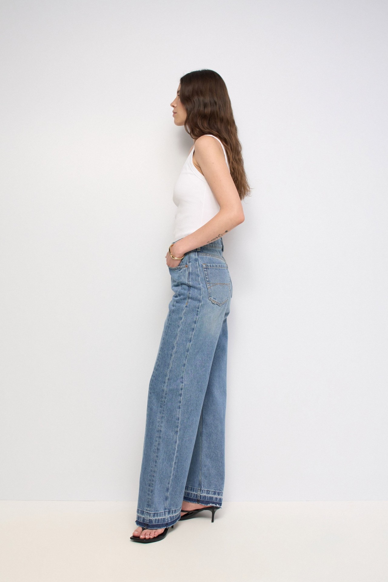 WIDE LEG JEANS