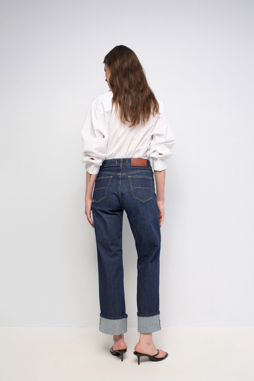 TRUE STRAIGHT JEANS