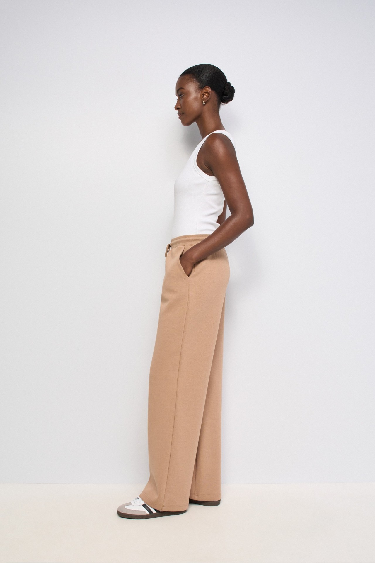 PANTALONES JOGGER DE PUNTO CON PIERNA STRAIGHT