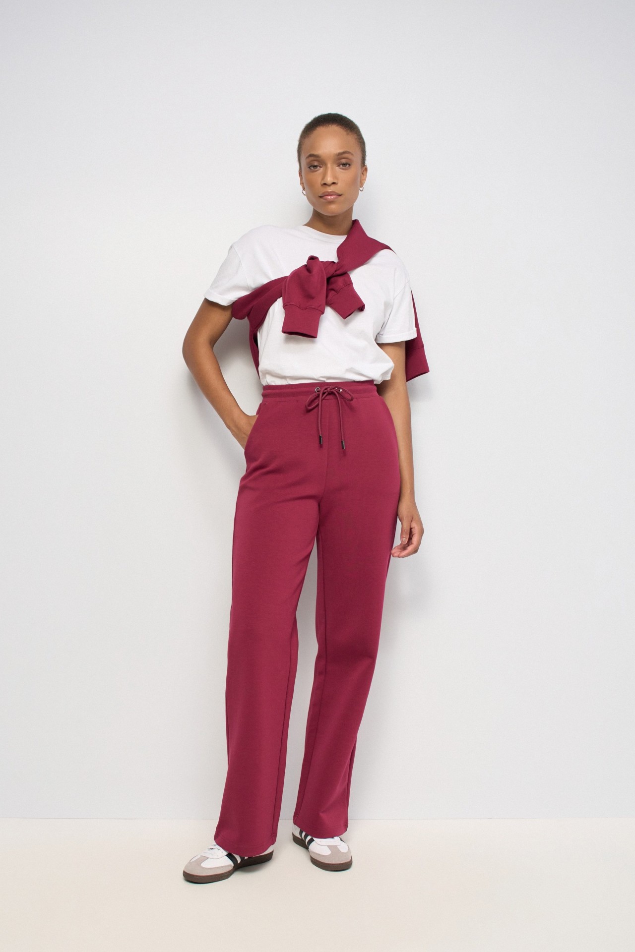 PANTALONES JOGGER DE PUNTO CON PIERNA STRAIGHT