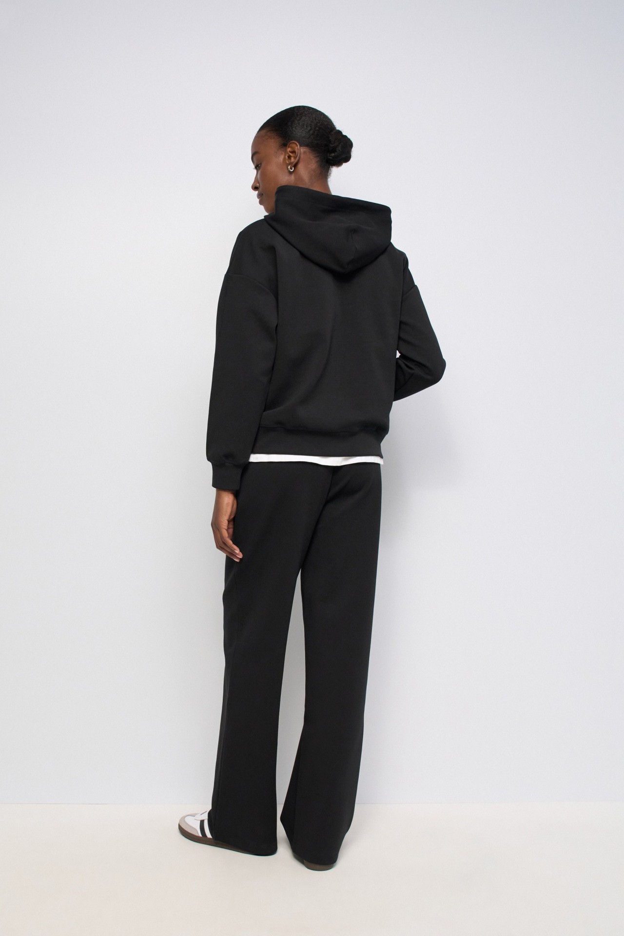 HOODIE CON BRANDING