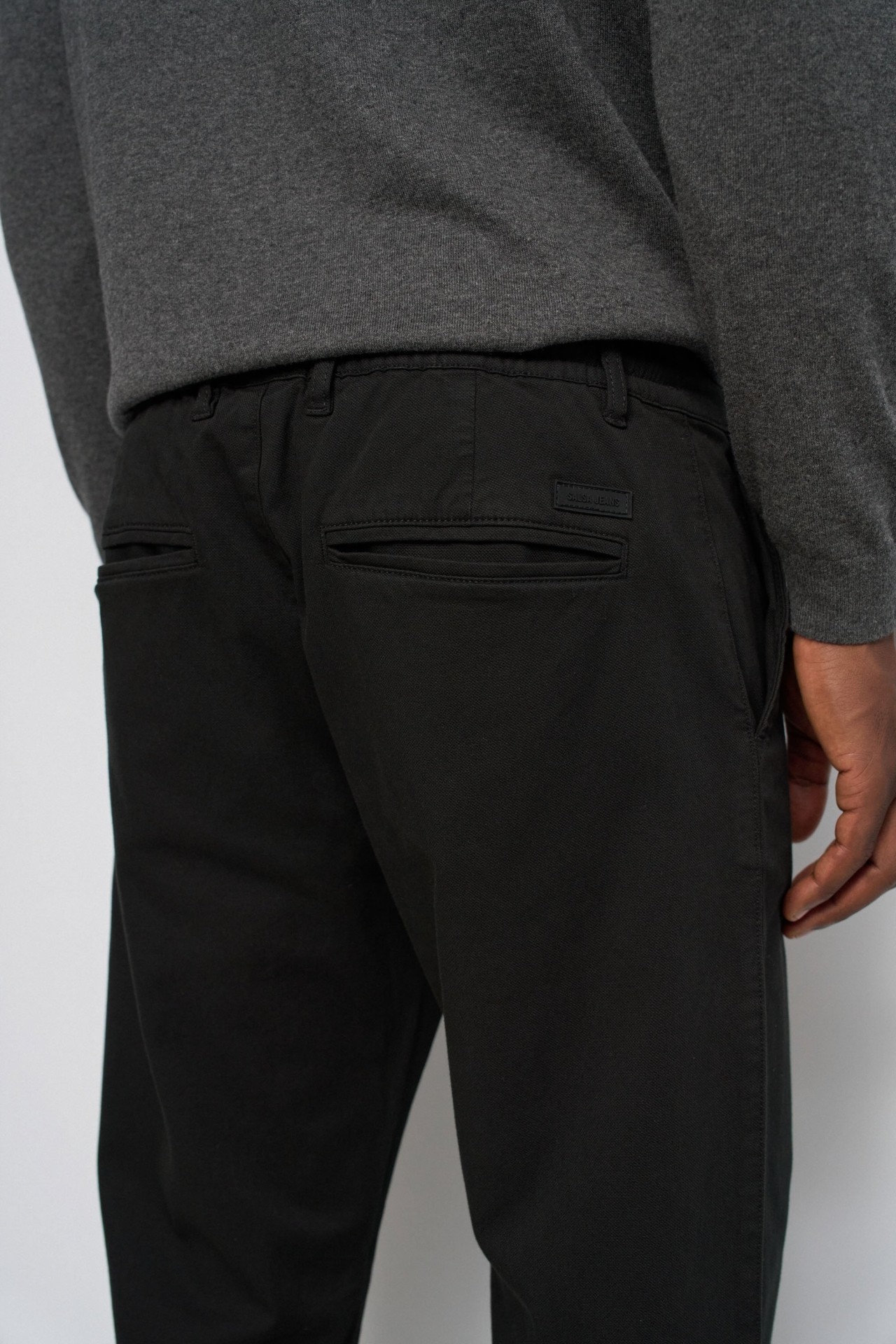 CAL�AS JOGGERS COM PERNA STRAIGHT