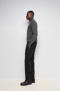 CAL�AS JOGGERS COM PERNA STRAIGHT