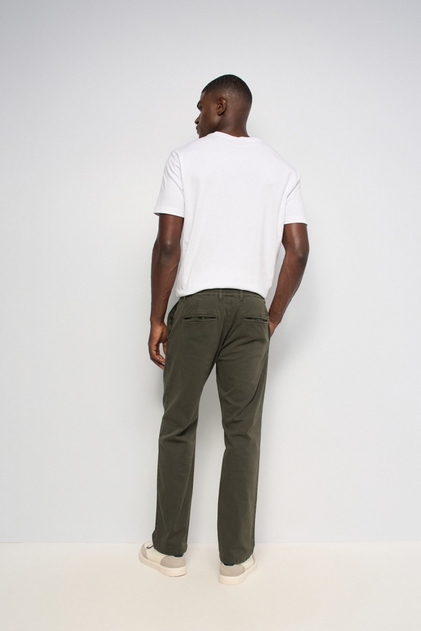 CALÇAS JOGGERS COM PERNA STRAIGHT