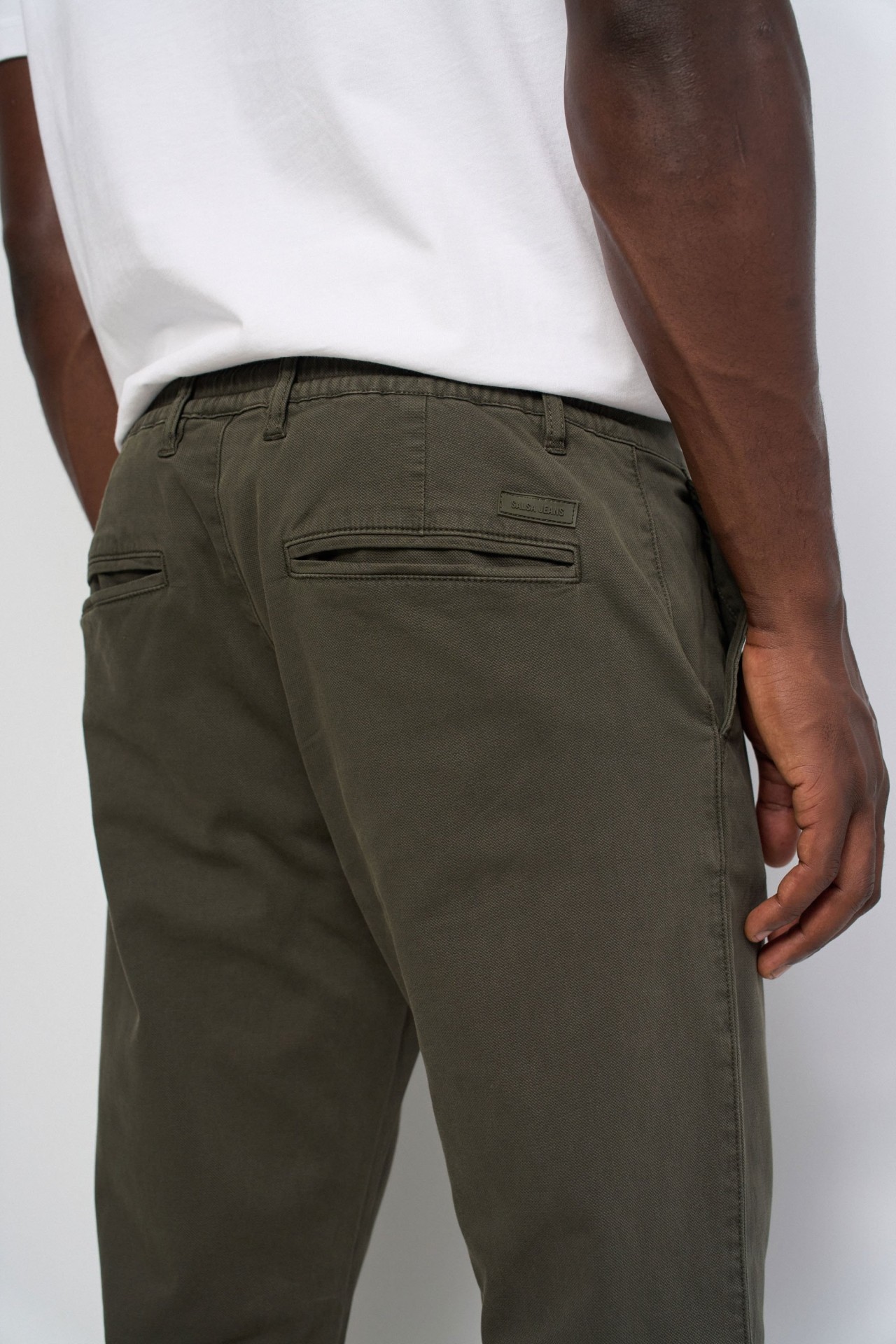 CAL�AS JOGGERS COM PERNA STRAIGHT