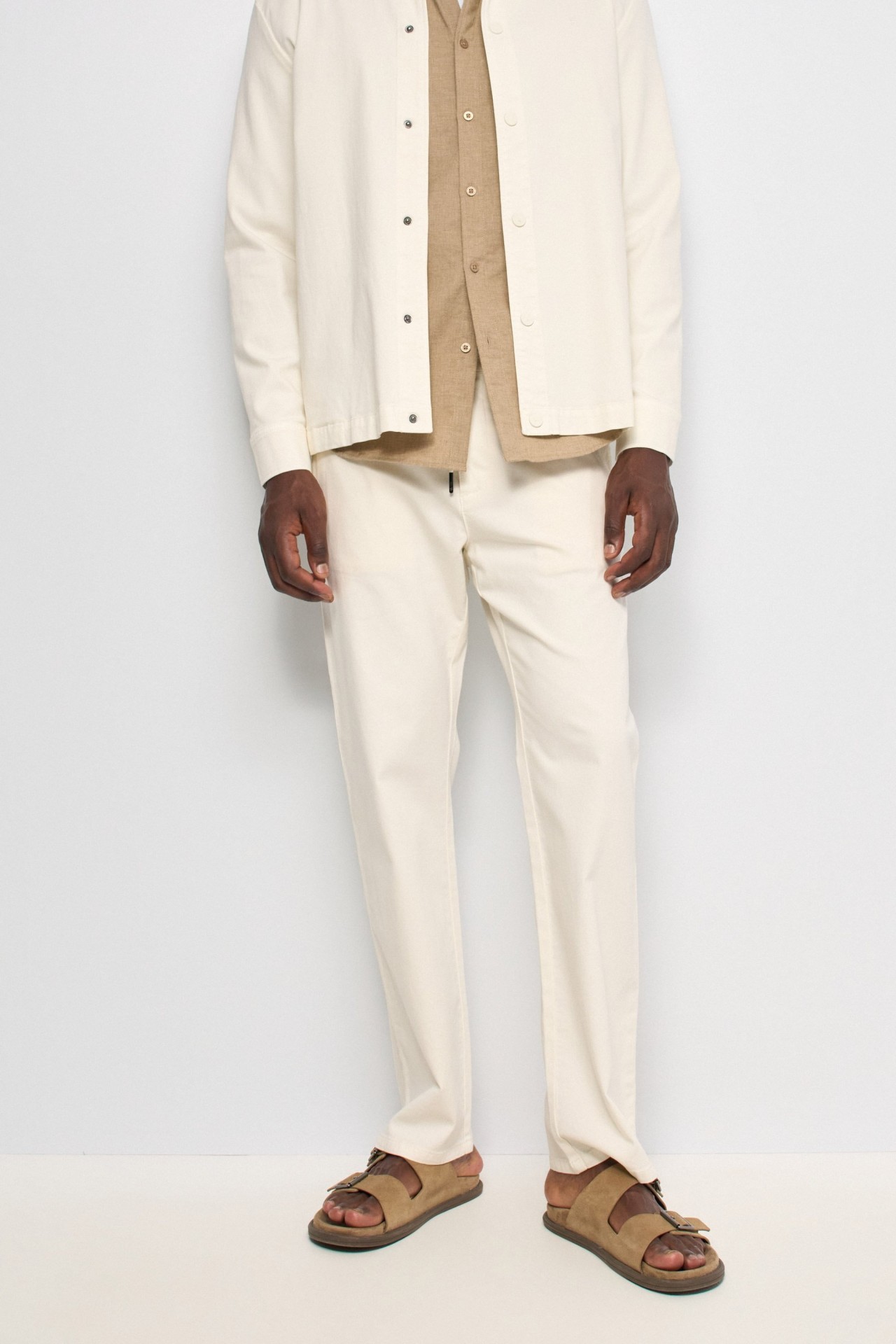 CAL�AS JOGGERS COM PERNA STRAIGHT