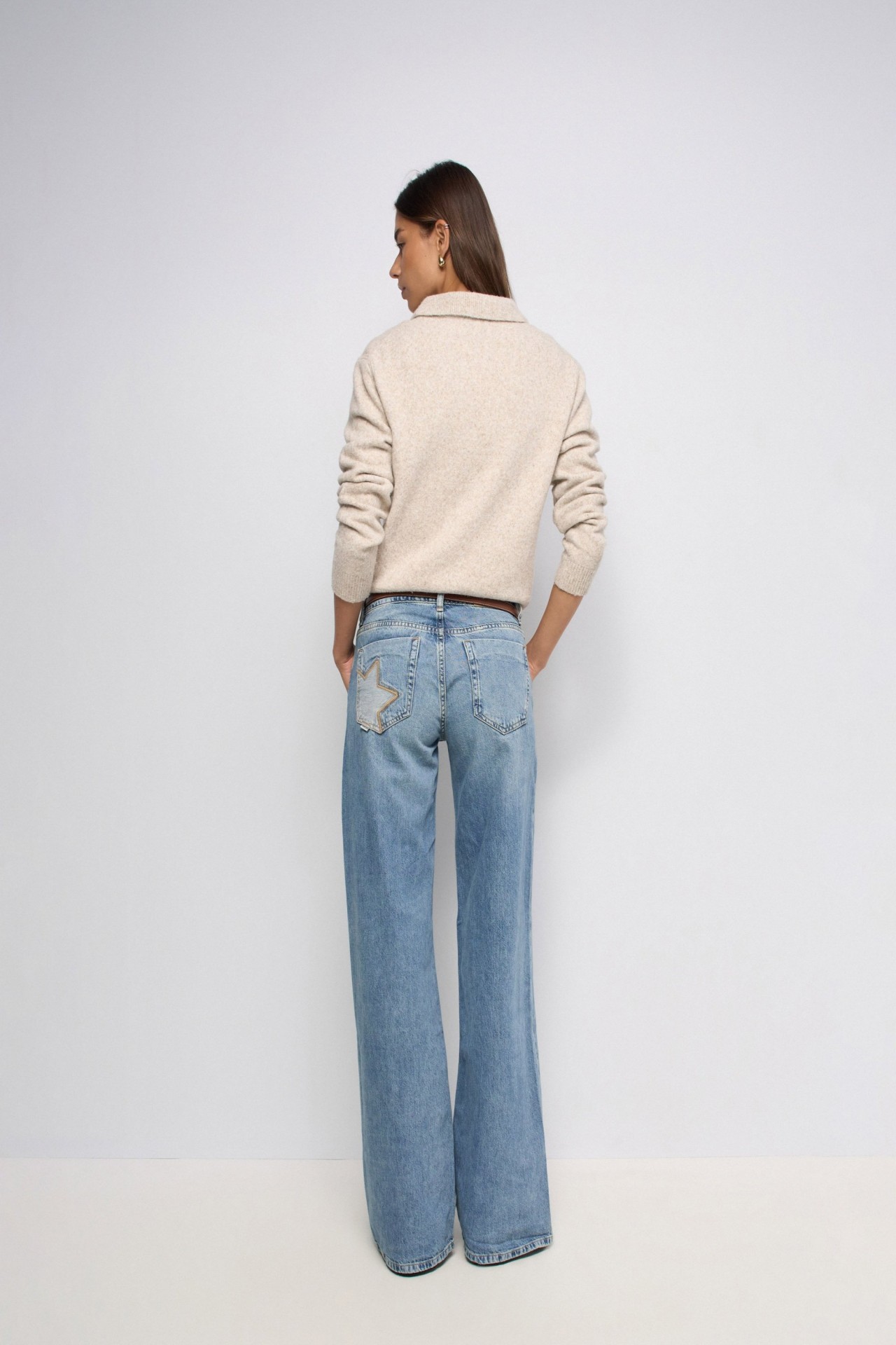 LOW RISE WIDE JEANS