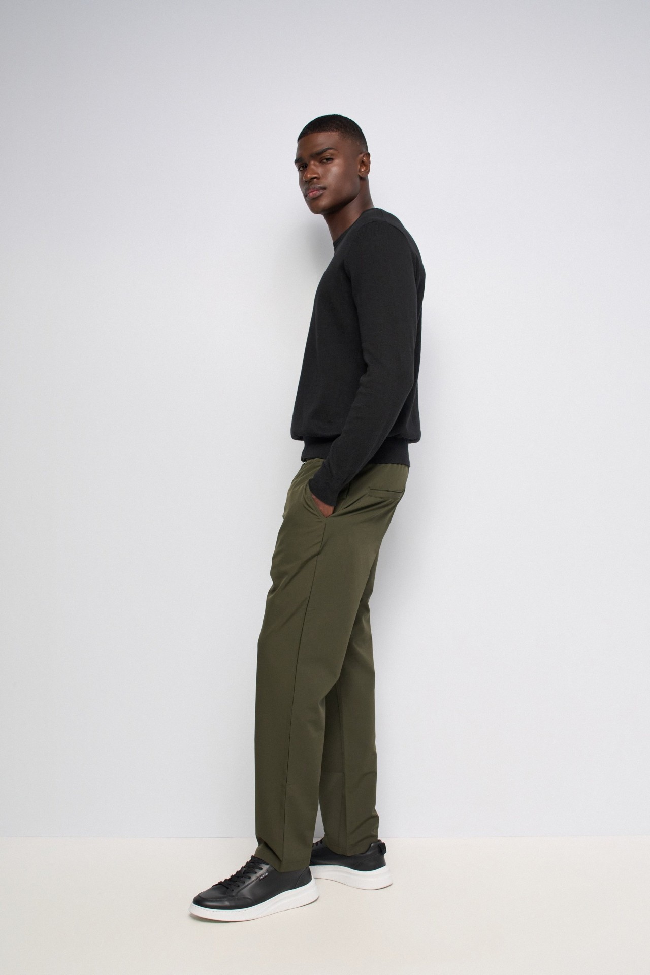 WOVEN JOGGERS