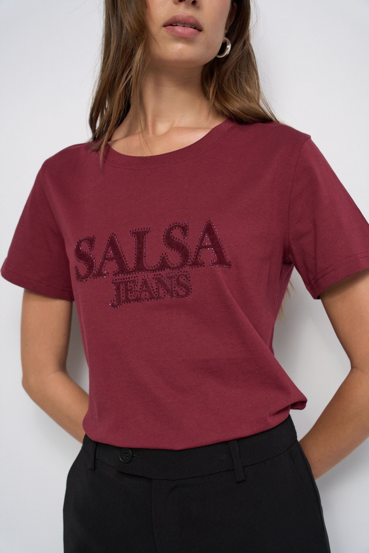 T-SHIRT COM BRANDING